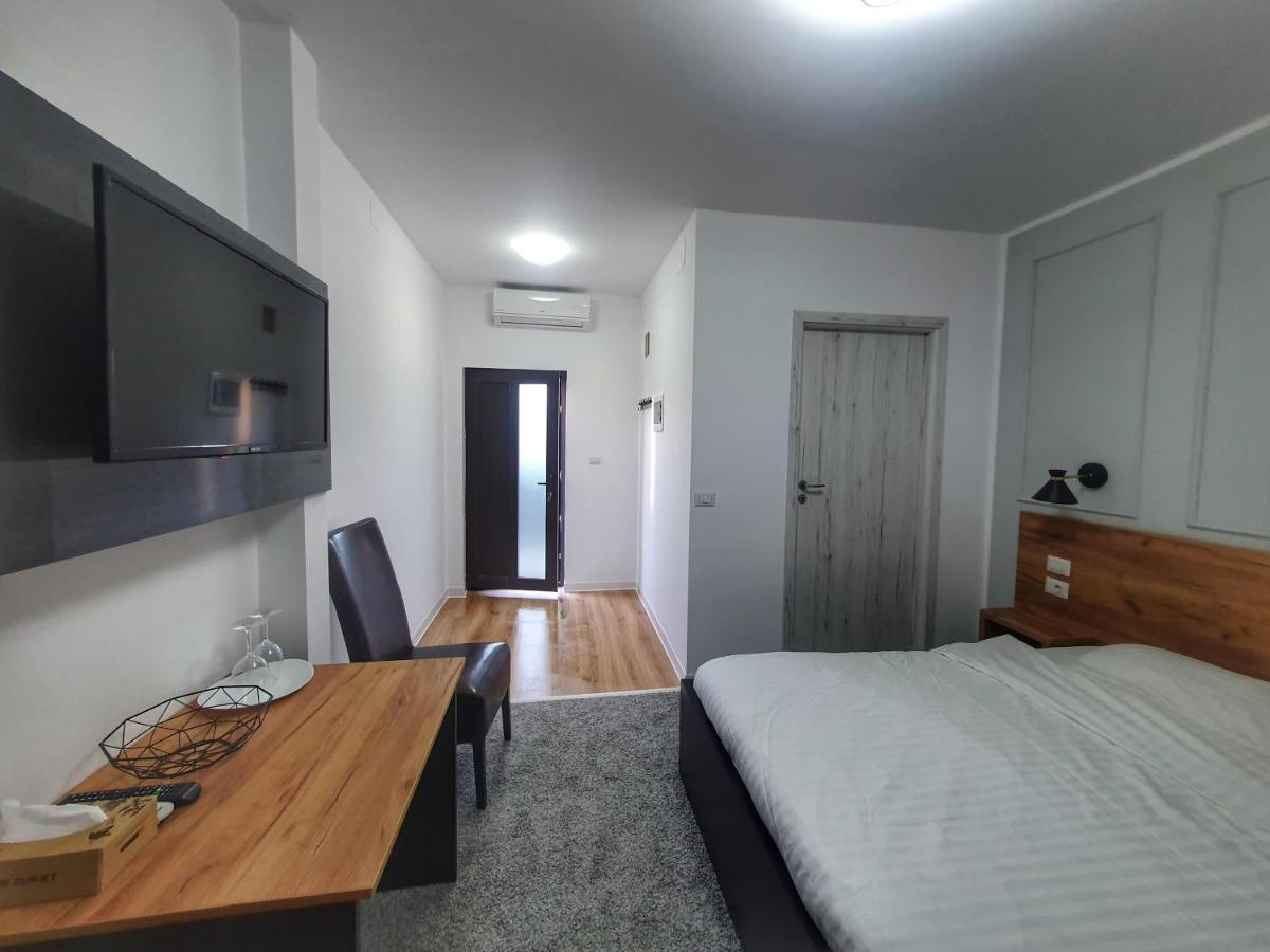 Vily Luxury Rooms Focşani المظهر الخارجي الصورة