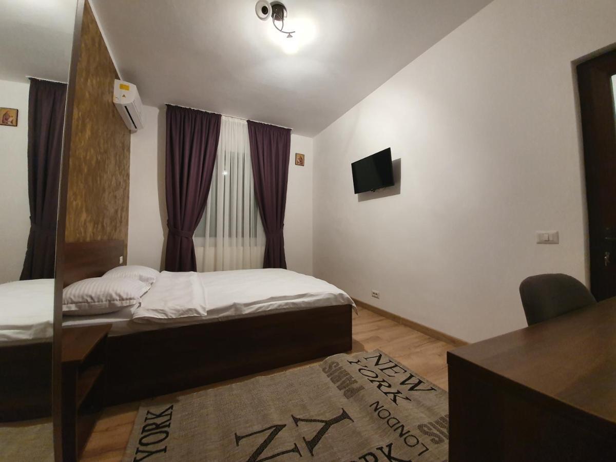 Vily Luxury Rooms Focşani المظهر الخارجي الصورة