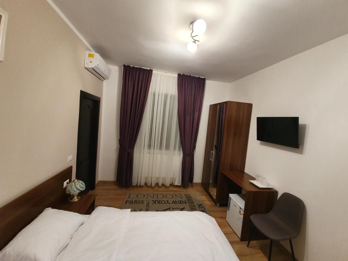 Vily Luxury Rooms Focşani المظهر الخارجي الصورة